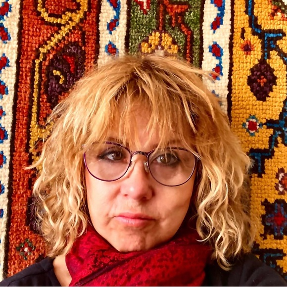 Meet your Posher, Roberta - Picture 1 of 1